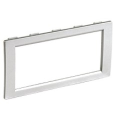 Рамка универсальная на 4 модуля, цвет белый DKC F00013