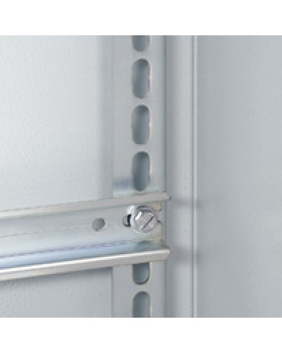 Стойки профил. 500 (2 шт/уп) Legrand 036152 в Сочи Аксессуары для стоек и шкафов Pintop.ru