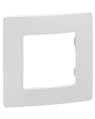 Рамка 1 пост Etika белый Legrand 672501 в Сочи Аксессуары для кабель-канала Pintop.ru