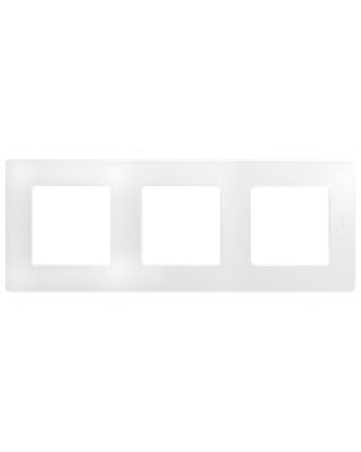 Рамка Etika белый Legrand 672503 в Сочи Аксессуары для кабель-канала Pintop.ru